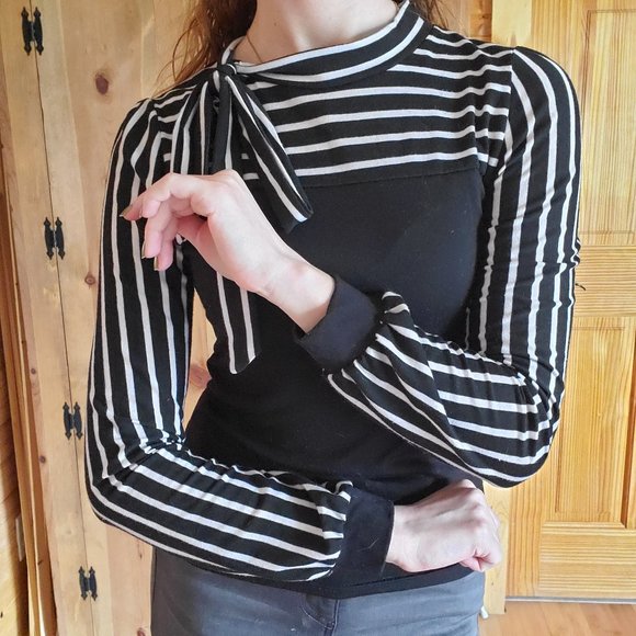 Lian Yi Lian White & Black Striped Blouse - Picture 3 of 6